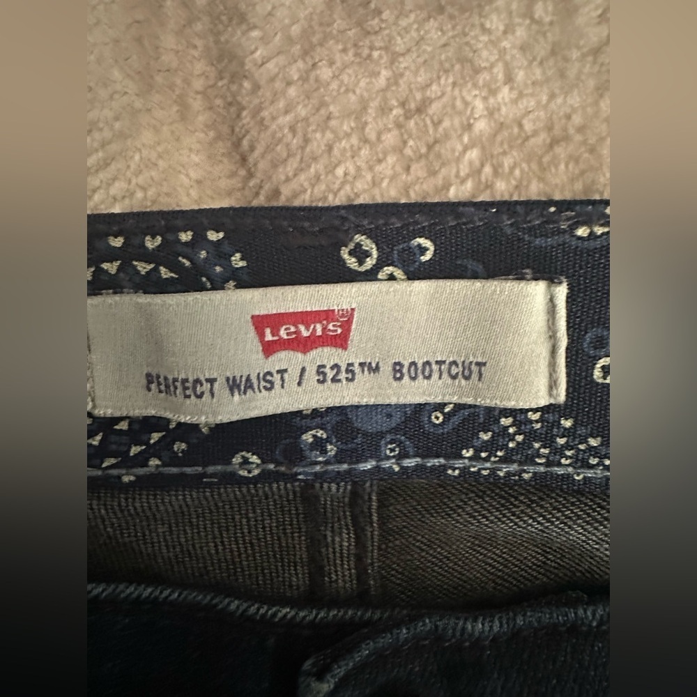 Levi’s Women’s Perfect Waist 525 Bootcut Jeans Dark Wash Blue Size 6 M - Picture 8 of 9